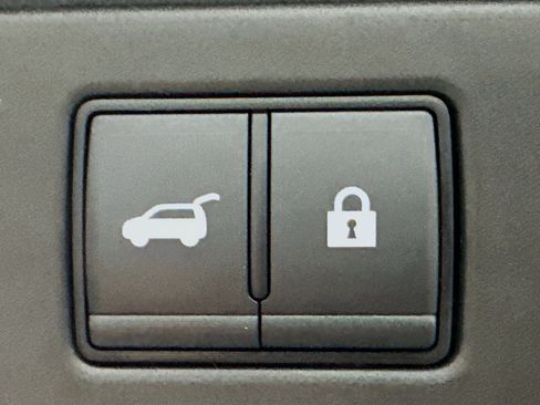 Used 2025 Nissan Pathfinder SL image 31