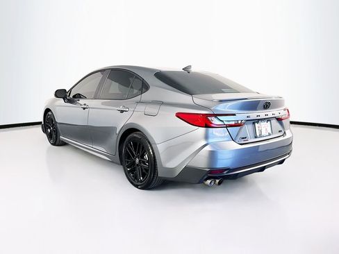 Used 2025 Toyota Camry SE w/ Convenience Package image 7