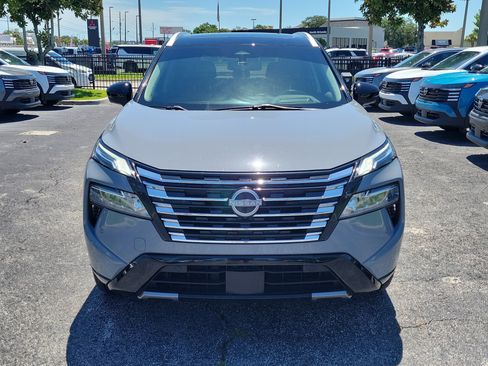 Certified 2024 Nissan Rogue Platinum w/ Platinum Premium Package FWD image 2