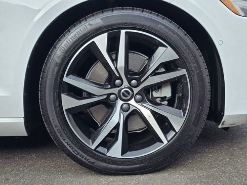 Used 2024 Volvo S60 B5 Plus FWD image 9