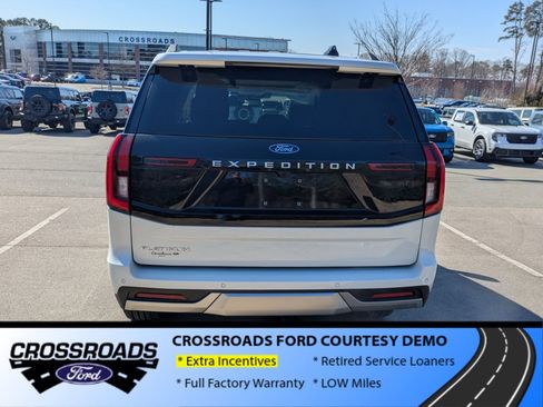 New 2025 Ford Expedition Platinum w/ Platinum Ultimate Package image 5