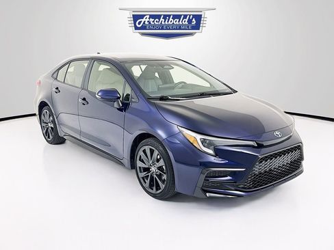 Used 2025 Toyota Corolla SE w/ Convenience Package image 1