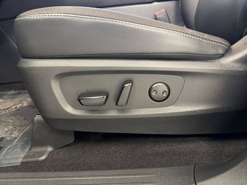 Certified 2025 Nissan Pathfinder SL AWD/4WD image 25