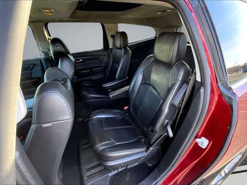 Used 2016 Chevrolet Traverse LT image 20