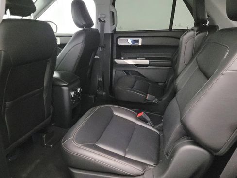 Used 2021 Ford Explorer Limited w/ Equipment Group 301A image 18