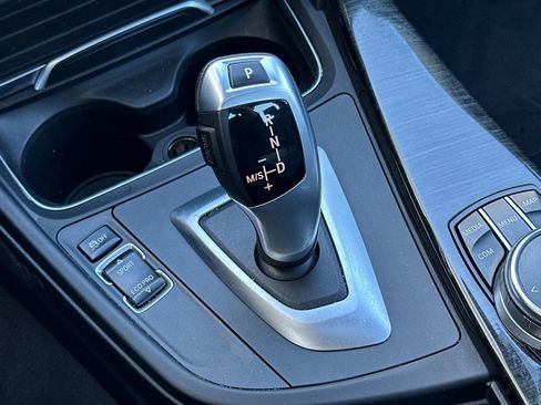 Used 2018 BMW 320i xDrive Sedan image 23