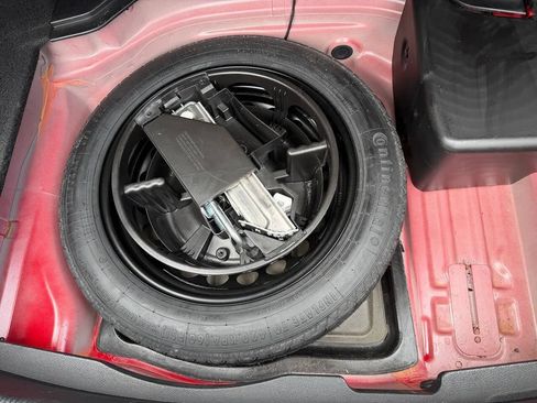 Used 2013 Mercedes-Benz C 300 4MATIC Sedan image 25