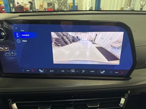 New 2026 Chevrolet Traverse LT FWD image 20