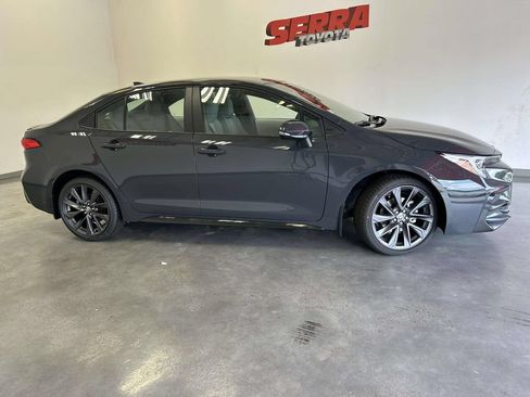 Used 2026 Toyota Corolla SE w/ SE Package FWD image 2