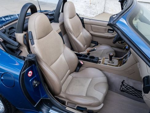 Used 2001 BMW Z3 3.0i RWD image 26