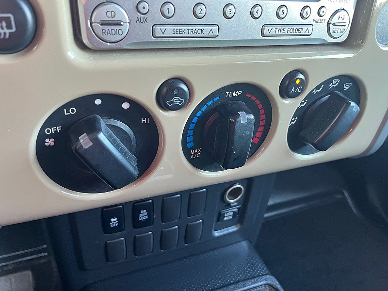 Used 2011 Toyota FJ Cruiser 4WD w/ Convenience Pkg image 27