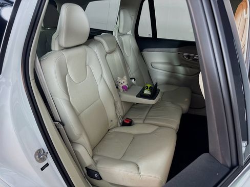 Used 2024 Volvo XC90 B6 Plus AWD/4WD image 29