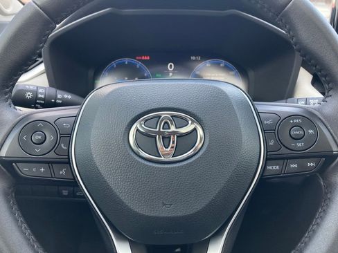Certified 2025 Toyota RAV4 Limited FWD image 19