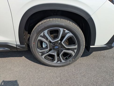 New 2026 Subaru Ascent Limited AWD/4WD image 11