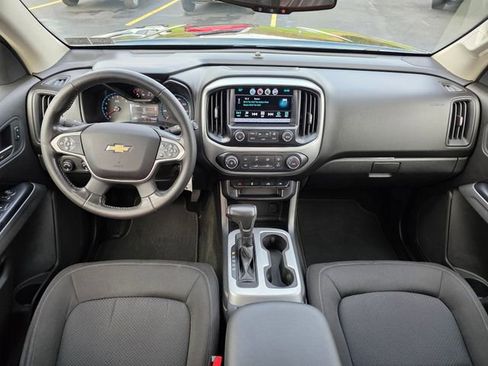 Used 2016 Chevrolet Colorado LT w/ Midnight Edition AWD/4WD image 27