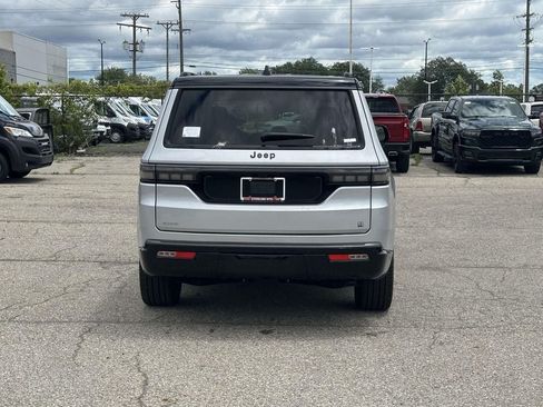 New 2026 Jeep Grand Wagoneer 4WD image 4