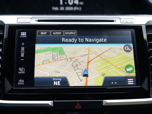 Used 2017 Honda Accord Touring image 23