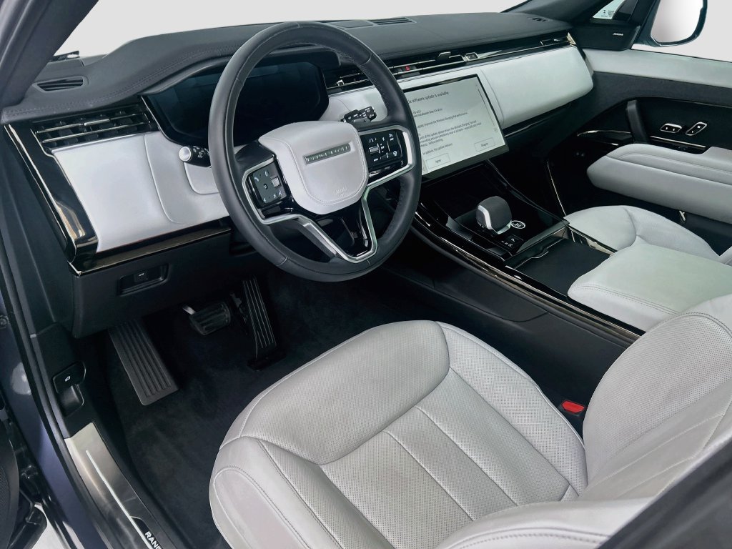Certified 2026 Land Rover Range Rover Sport SE AWD/4WD image 9
