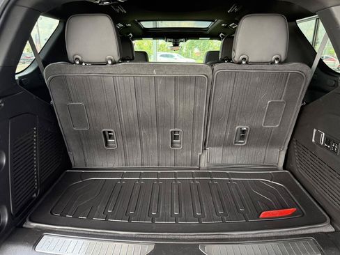 Used 2022 GMC Yukon Denali w/ Advanced Technology Package AWD/4WD image 47