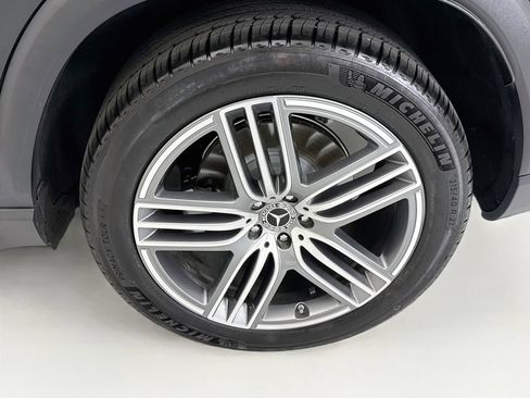 Certified 2026 Mercedes-Benz GLS 450 4MATIC image 30