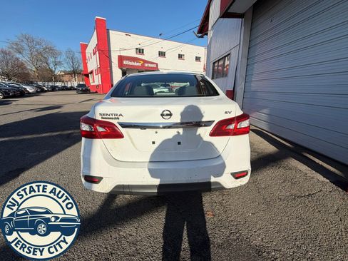 Used 2017 Nissan Sentra SV image 9