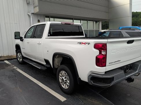 Used 2025 Chevrolet Silverado 2500 LT w/ Convenience Package AWD/4WD image 5