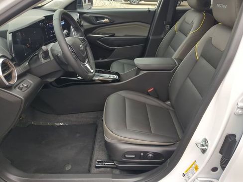 Used 2025 Chevrolet Trax ACTIV w/ Driver Confidence Package FWD image 14