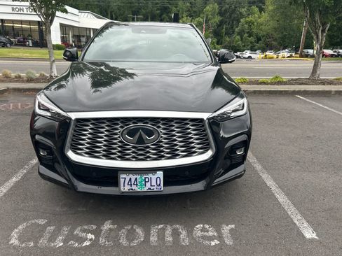 Used 2023 INFINITI QX55 Essential AWD/4WD image 2