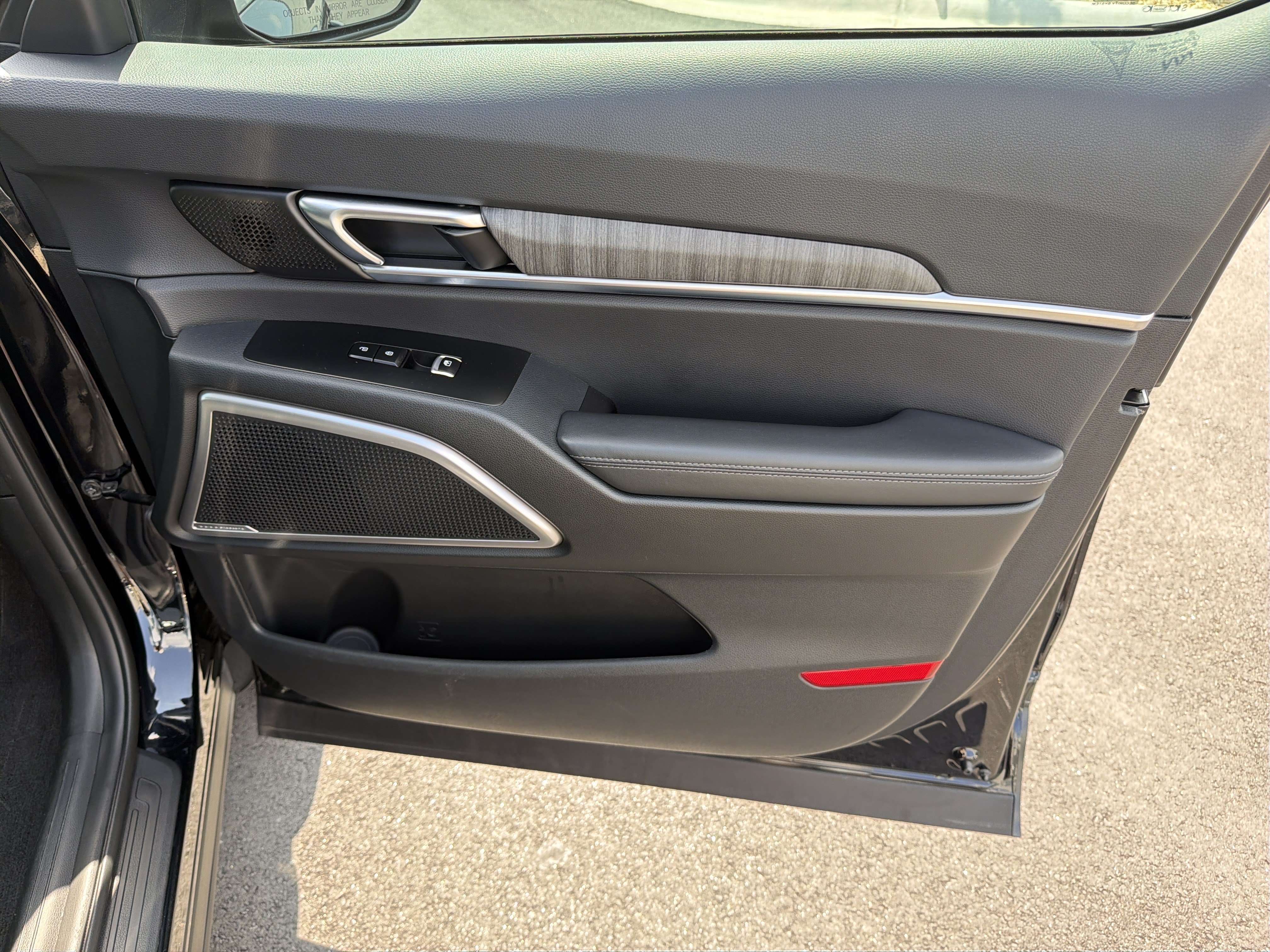 Used 2025 Kia Telluride EX w/ EX Captain's Chair Package FWD image 14