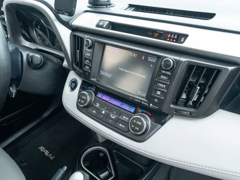 Used 2017 Toyota RAV4 Limited FWD image 42