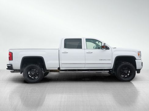 Used 2016 GMC Sierra 2500 Denali w/ Driver Alert Package image 6