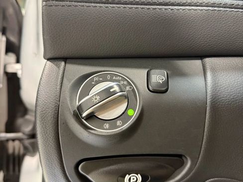 Used 2008 Mercedes-Benz SL 550 w/ P1 Pkg image 23