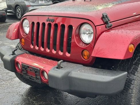 Used 2012 Jeep Wrangler Altitude image 9