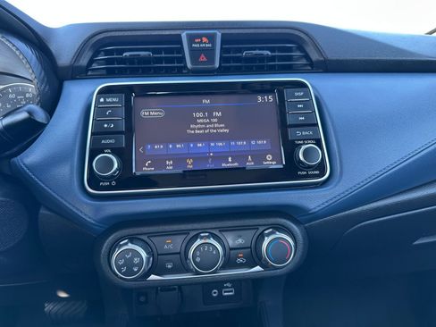 Used 2025 Nissan Versa SV w/ Trunk Package image 17