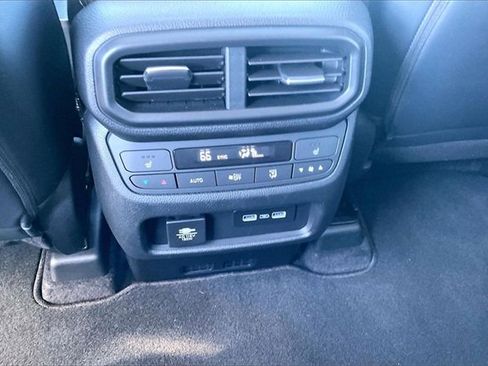Used 2023 Honda Pilot Elite image 32