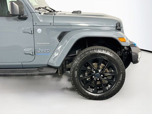 Used 2024 Jeep Wrangler Unlimited Sahara w/ Safety Group AWD/4WD image 43