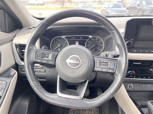 Used 2023 Nissan Rogue SL w/ SL Premium Package image 12