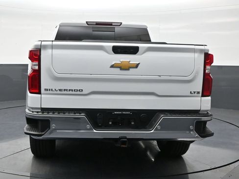 Used 2021 Chevrolet Silverado 1500 LTZ w/ LTZ Premium Package image 4