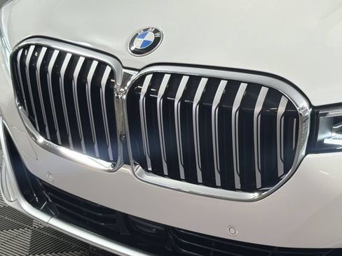 Used 2022 BMW 750i xDrive w/ Executive Package AWD/4WD image 33