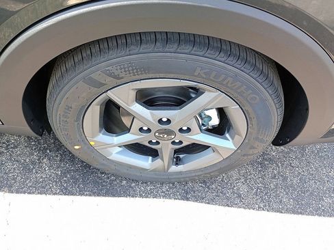 New 2025 Kia K4 LXS image 10