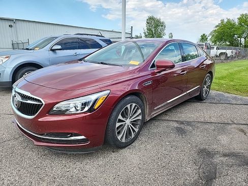 Used 2017 Buick LaCrosse Essence FWD image 1
