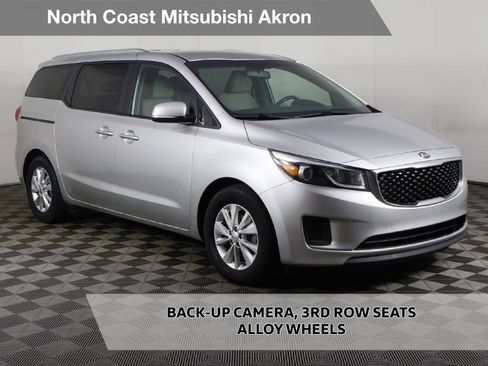 Used 2016 Kia Sedona LX image 1