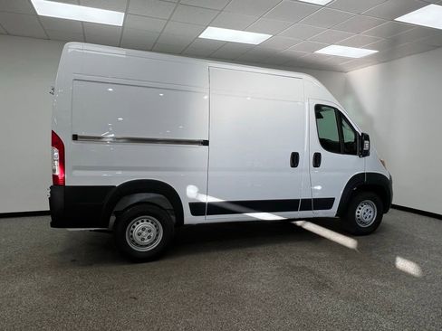 New 2026 RAM ProMaster 2500 w/ Storage Group image 21
