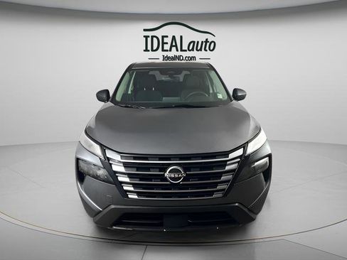 Used 2024 Nissan Rogue S image 11