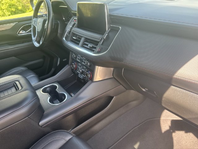 Certified 2024 Chevrolet Suburban RST w/ Luxury Package AWD/4WD image 28