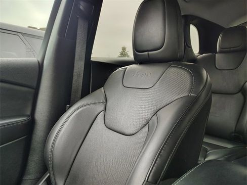 Used 2021 Jeep Cherokee Latitude Lux w/ Comfort/Convenience Group image 27