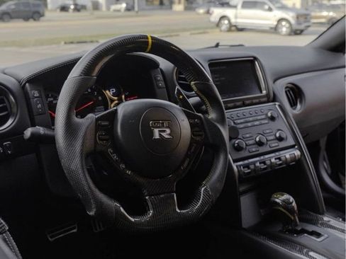 Used 2014 Nissan GT-R Premium AWD/4WD image 8