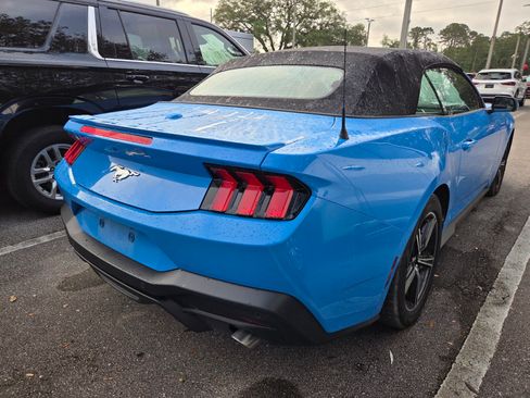 Used 2025 Ford Mustang Premium RWD image 3