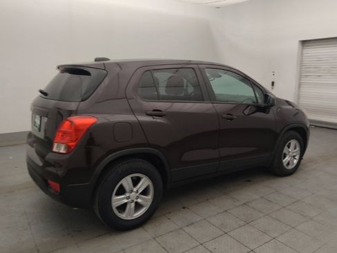 Used 2020 Chevrolet Trax LS w/ Tint and Cruise Package FWD image 10