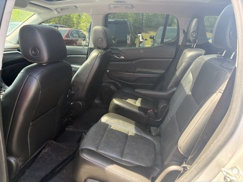 Used 2018 GMC Acadia SLT image 10